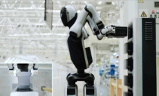 The Walker S2 humanoid robot swaps its own battery for 24/7 operation
