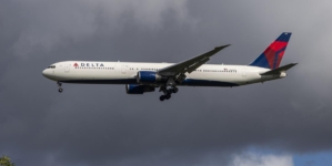 Flames from Delta engine caught on video; jet lands safely at LAX