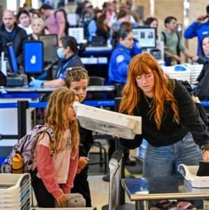TSA to end shoe removal policy at some airport security checkpoints, government source says