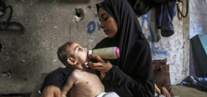 Israel allows new aid into starving Gaza under military pauses