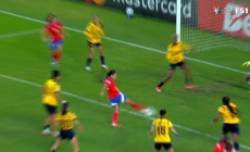 Nayadet López scores a goal in 45' to give Chile a 2-1 lead over Ecuador