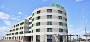 Ibis Opens New Aviation-Themed Hotel at Debrecen Airport