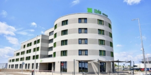 Ibis Opens New Aviation-Themed Hotel at Debrecen Airport