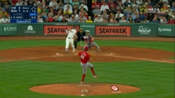 Wilyer Abreu belts inside-the-park homer to help Red Sox extend lead over Reds