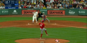 Wilyer Abreu belts inside-the-park homer to help Red Sox extend lead over Reds