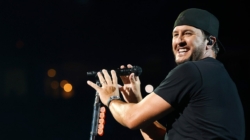 Luke Bryan jokes about viral Coldplay Kiss Cam CEO scandal