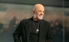 Billy Joel surprises pedicab driver playing ‘New York State of Mind’ in NYC