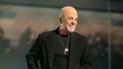 Billy Joel surprises pedicab driver playing ‘New York State of Mind’ in NYC