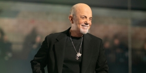 Billy Joel surprises pedicab driver playing ‘New York State of Mind’ in NYC