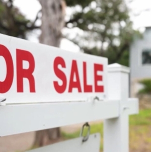 What the latest downturn in the housing market means for buyers