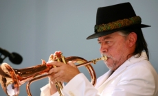 Grammy winner Chuck Mangione, known for ‘Feels So Good,’ dies at 84