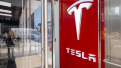 Tesla stock price sinks as Musk and Trump feud over spending bill