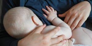 Is baby getting enough breastmilk? New device helps moms learn