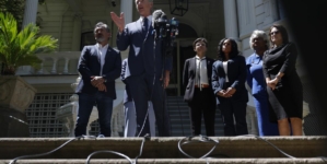 Texas Democrats meet with Newsom to stop Trump’s push to ‘rig’ the 2026 election