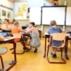 Government to Support Schools Assisting Students Returning from Abroad