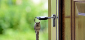 Housing Prices Surge in the Countryside as Budapest Market Stalls