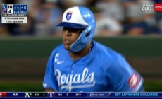 Salvador Perez crushes a two-run homer to extend Royals' lead over Cubs