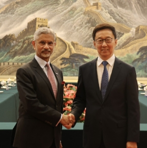 China and India’s Top Officials Meet Amid Tensions Over Pakistan, Border