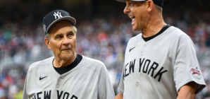 Yankees Hall Of Fame Manager Sends Heartfelt Message To Aaron Boone