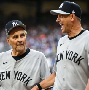 Yankees Hall Of Fame Manager Sends Heartfelt Message To Aaron Boone