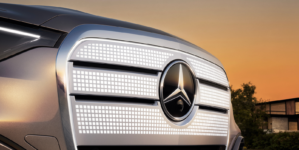 Giant, Metal Mercedes-Benz Grille Is Making a Comeback