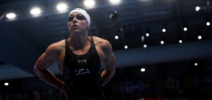 Katie Ledecky wins seventh consecutive world title in 800 freestyle