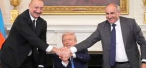 Leaders of Armenia and Azerbaijan shake hands and sign deal at White House peace summit
