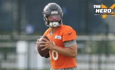Caleb Williams throws fit after mistake in rep during Bears training camp | The Herd