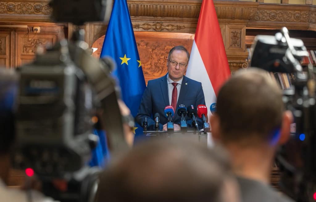 Navracsics: Regional government officials to receive 15% pay rise