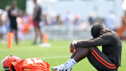 Legendary Browns QB Sends Ominous Shedeur Sanders Warning to Team