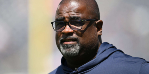 Patriots Coach Suffers Major Health Scare During Monday’s Practice