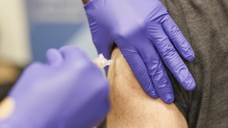 California says it can no longer trust Washington on COVID vaccines. A major battle is looming