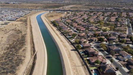 Experts call for cutting water use along Colorado River