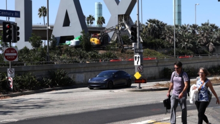 Iconic LAX airport sign is being removed letter by letter. Here’s why