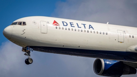 Turbulence on Delta Air Lines flight injures 3 flight attendants