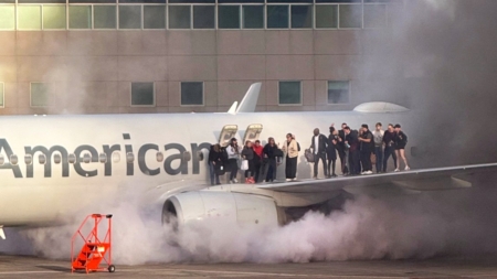 FAA instructs airlines to re-evaluate evacuation procedures