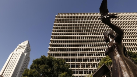 L.A. judge who threatened to shoot people in his courtroom admonished