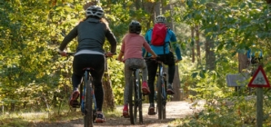 A Record Number of Participants Enjoy the Scenery of Lake Balaton During the Autumn Bike Tour
