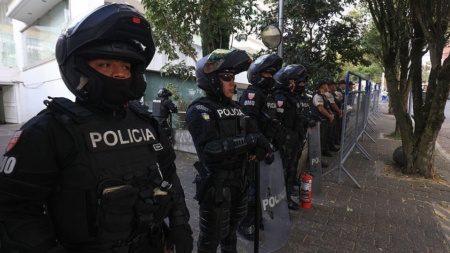 7 killed in another mass shooting at Ecuador pool hall as police blame “territorial dispute” between organized crime