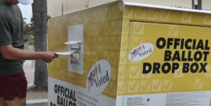 Scam text hit voters smartphones. What to look out for ahead of Nov. 4