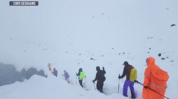 Hundreds trapped by blizzard conditions on Mount Everest