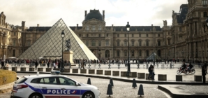 Hunt on for remaining thieves after suspects arrested by French police