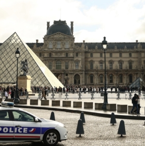 Hunt on for remaining thieves after suspects arrested by French police