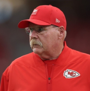 Chiefs to Be Without Key Offensive Starter for Multiple Weeks: Report