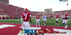 Fernando Mendoza finds Elijah Sarratt for a TD to put Indiana up 21-0 over UCLA