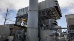 In controversial move, LADWP says it will shift its largest gas power plant to hydrogen