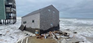 Thousands told to stay out of water: “Neck and back injuries”