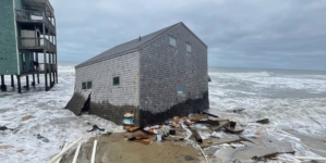 Thousands told to stay out of water: “Neck and back injuries”