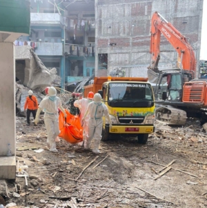 Indonesia School Collapse Death Toll Reaches 49, 14 Still Missing
