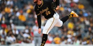 Cardinals, Pirates Linked in Wild Offseason Trade Proposal